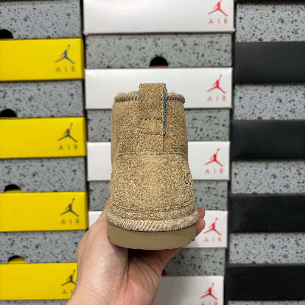 UGG Sand Lace-Up Chukka Ankle Boots with Plush Lining