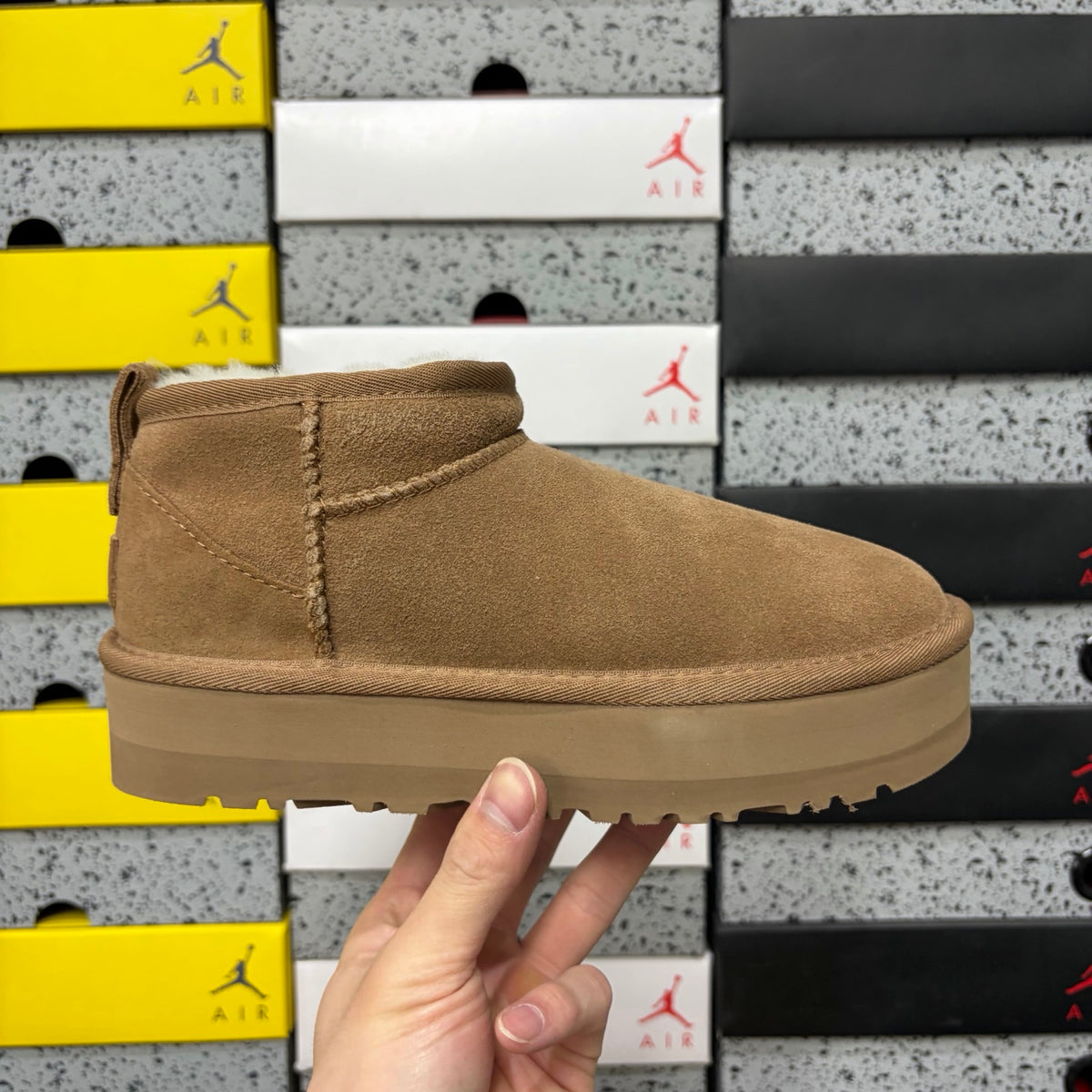 UGG Chestnut Platform Ankle Boots – 3 cm Sole