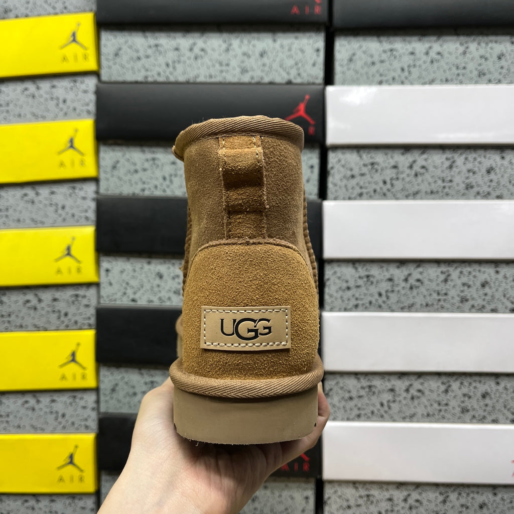 UGG Chestnut Classic Mini Winter Boots