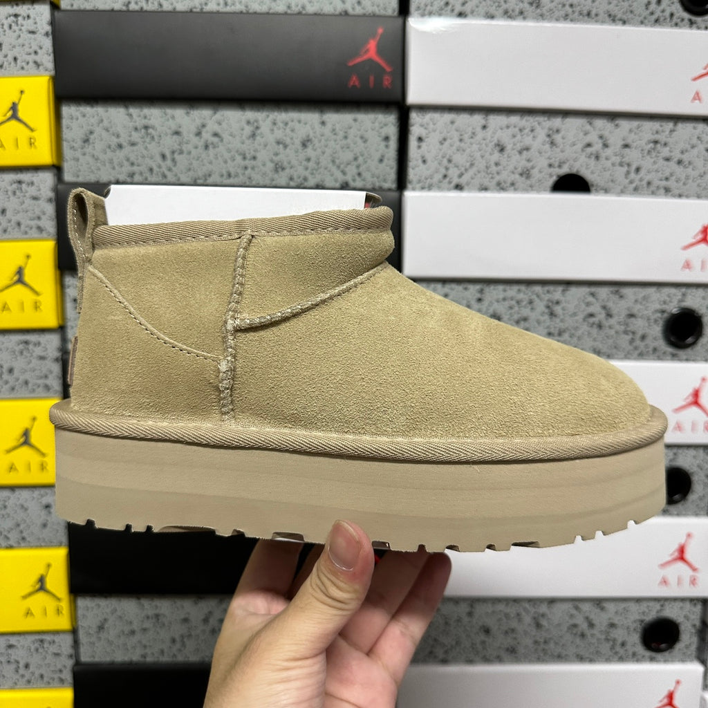 UGG Mustard Platform Ankle Boots – 3 cm Sole
