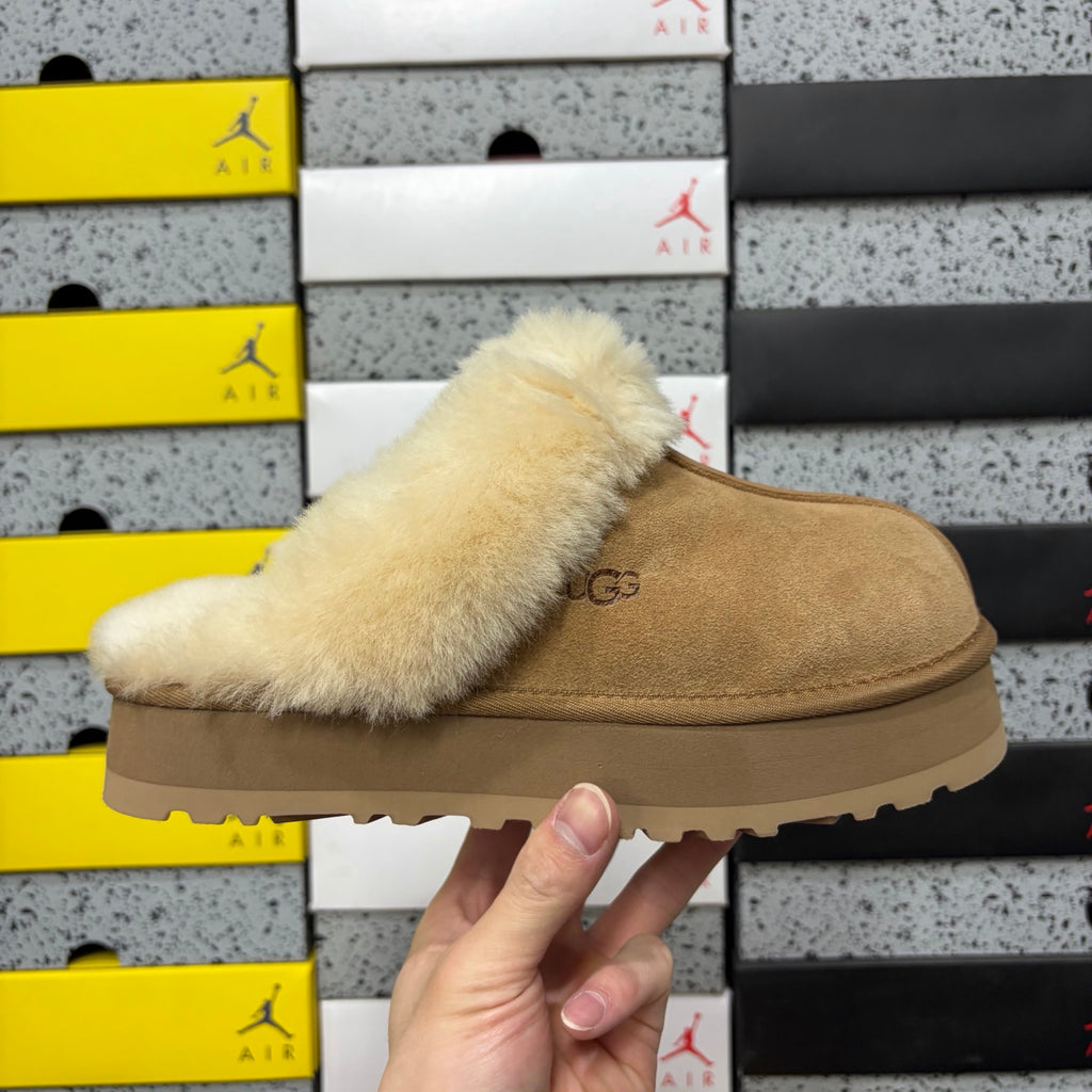 UGG Chestnut Platform Slippers with Fluffy Collar – 3 cm Sole