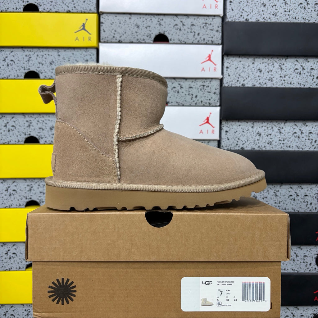 UGG Sand Classic Short Winter Boots