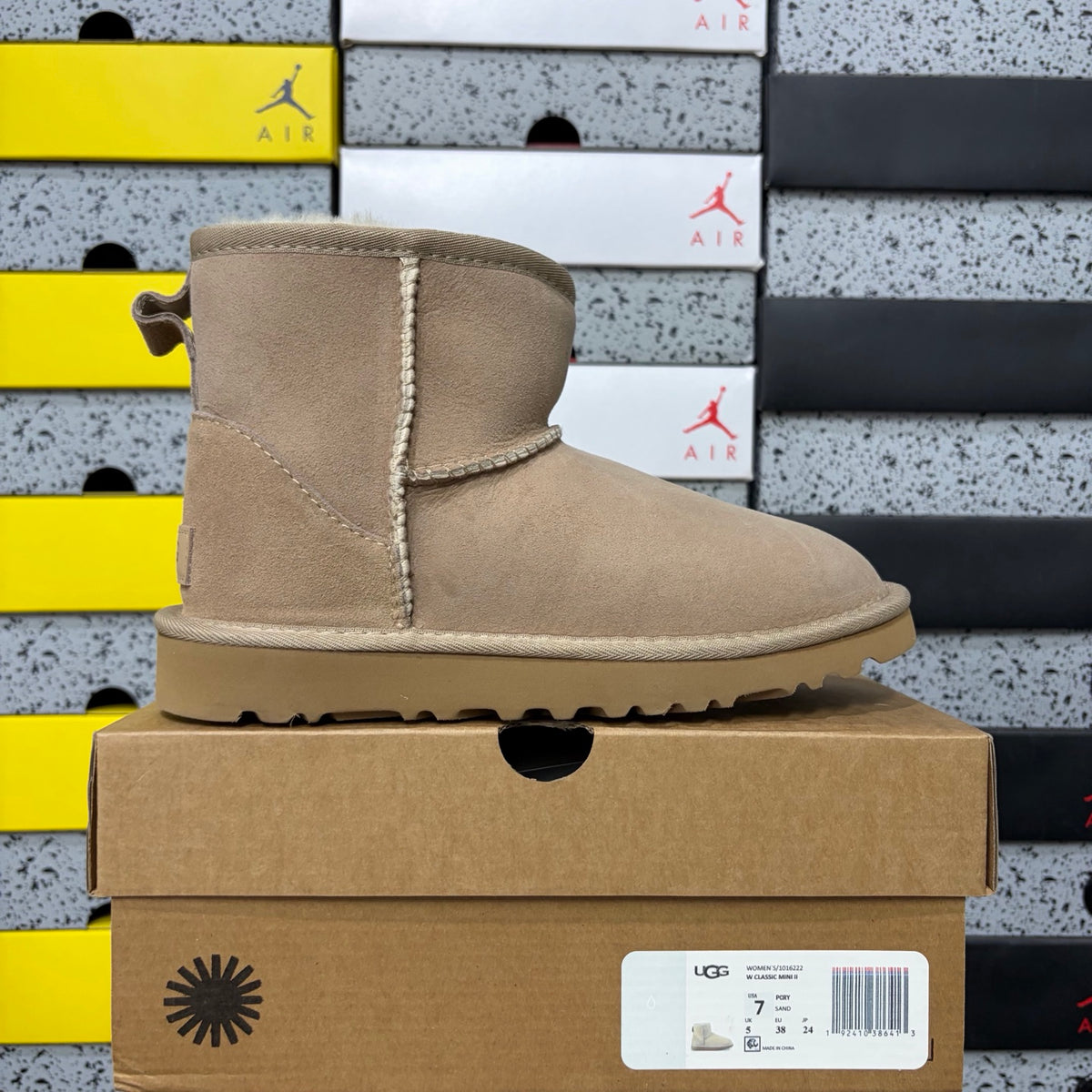 UGG Sand Classic Short Winter Boots