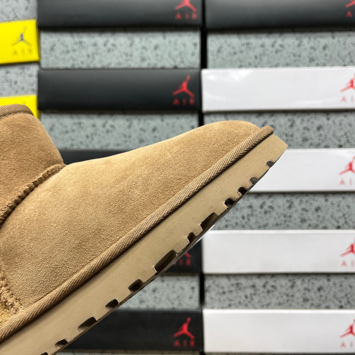 UGG Chestnut Classic Mini Winter Boots
