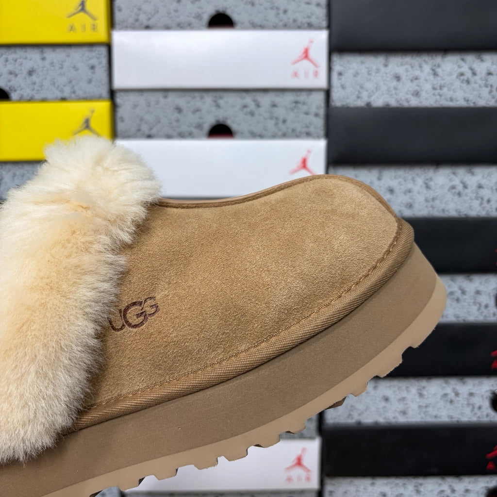 UGG Chestnut Platform Slippers with Fluffy Collar – 3 cm Sole