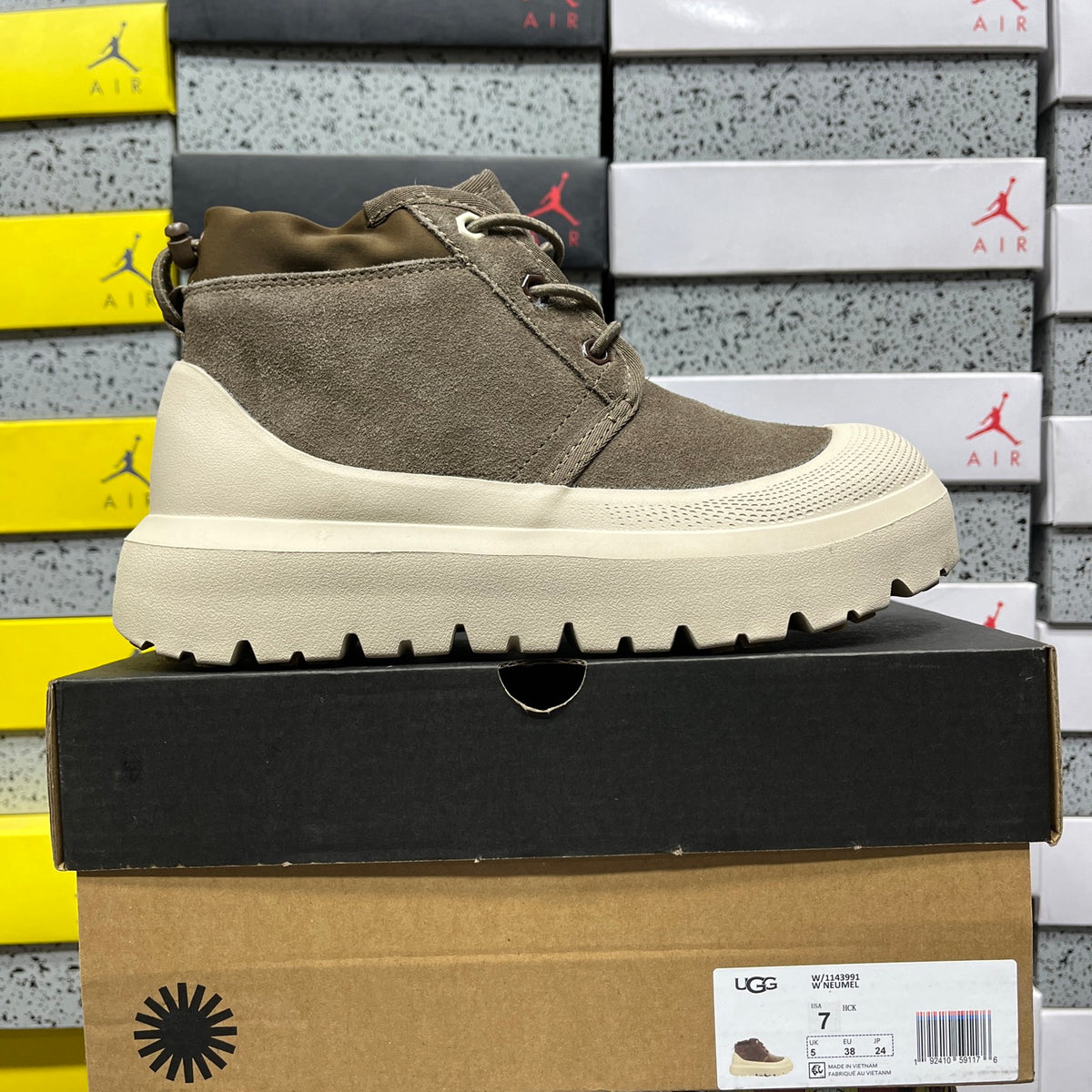 UGG Walnut Brown Lace-Up Ankle Boots with Cream Chunky Sole