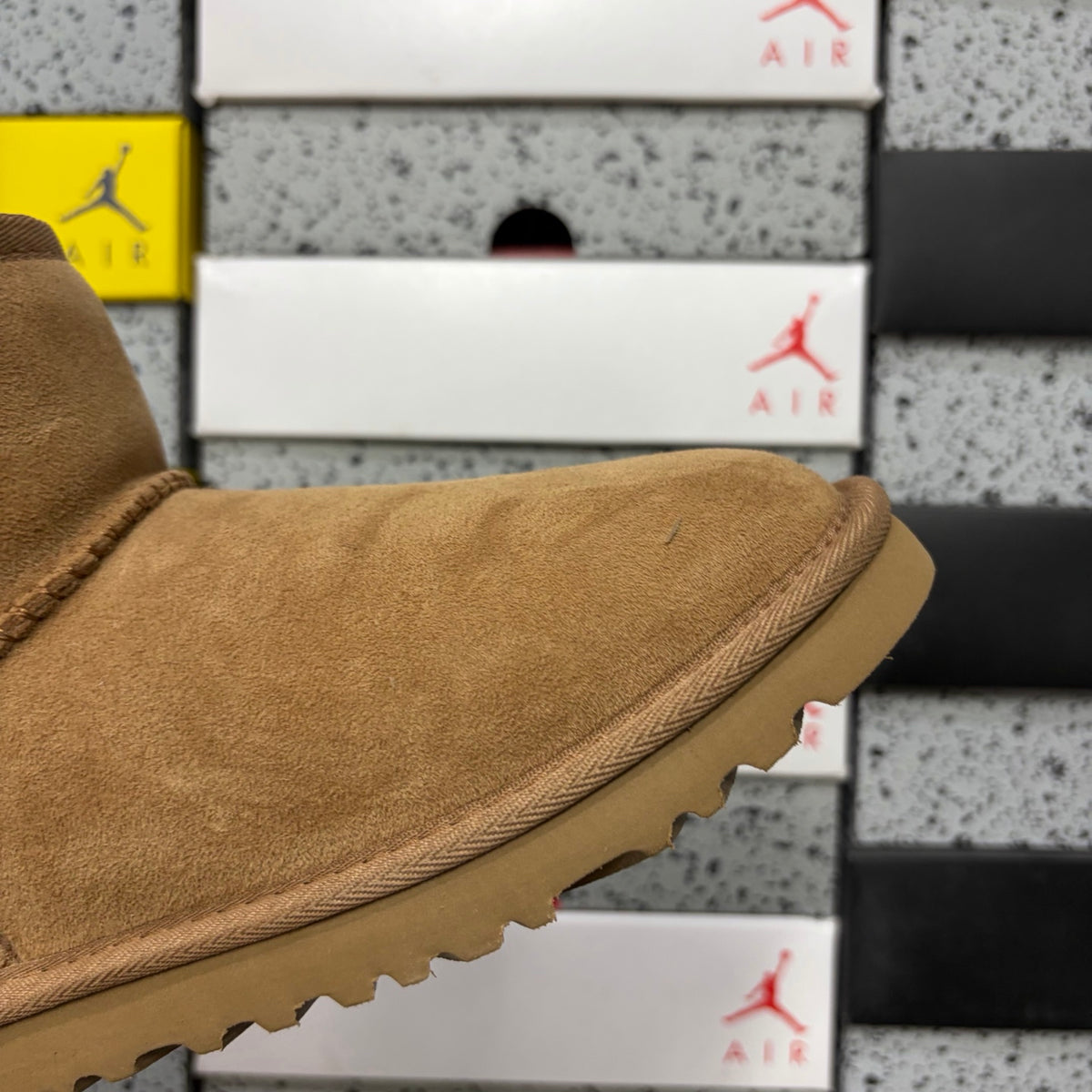 UGG Chestnut Classic Short Winter Boots