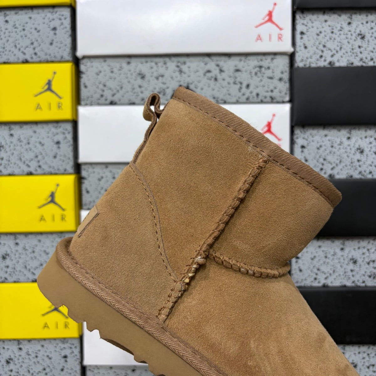 UGG Chestnut Classic Short Winter Boots