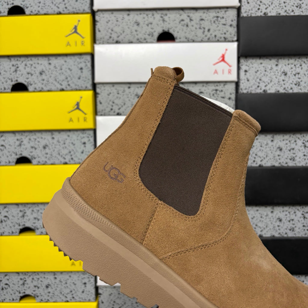 UGG Chestnut Chelsea Ankle Boots with Chunky Lug Sole