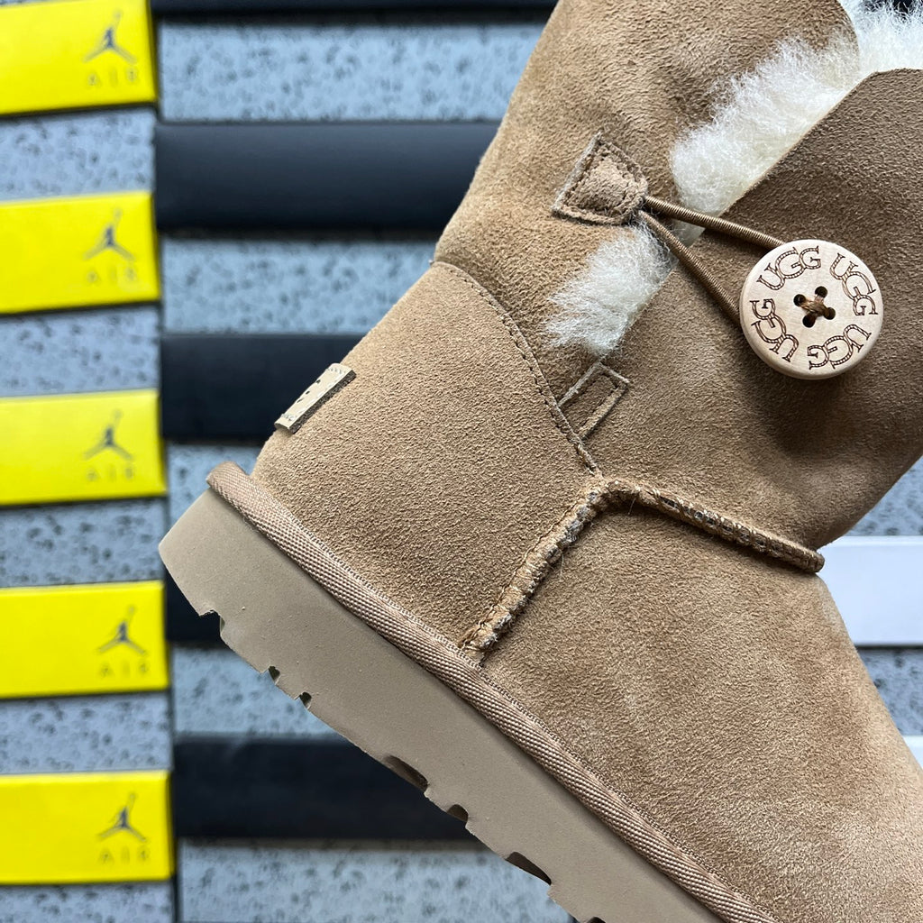 UGG Chestnut Bailey Button II Winter Boots