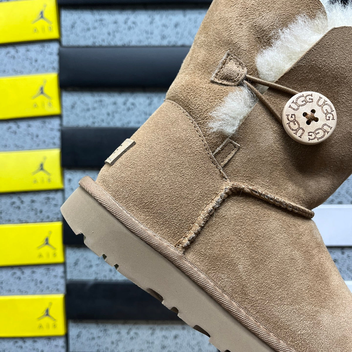 UGG Chestnut Bailey Button II Winter Boots