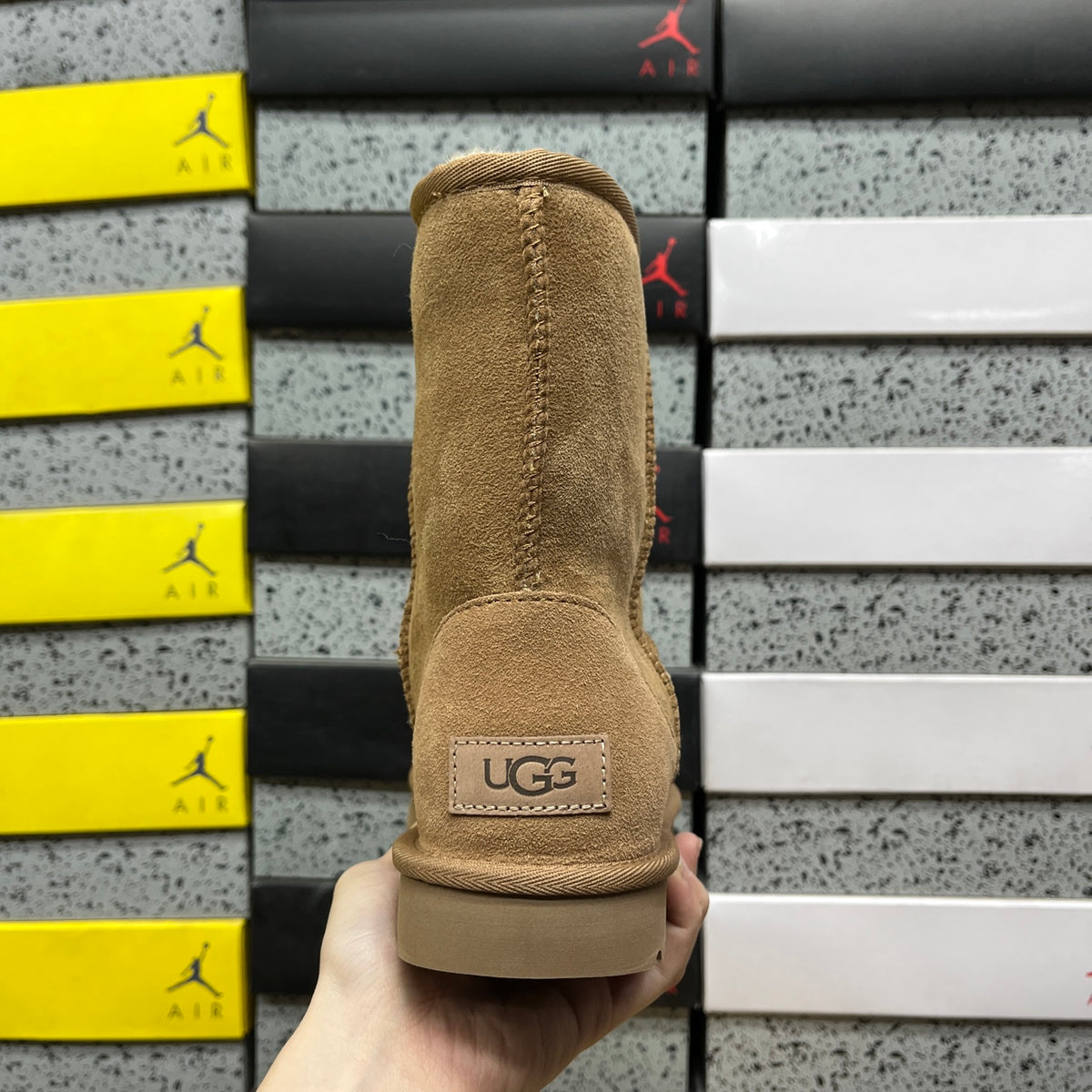 UGG Chestnut Classic Short Winter Boots