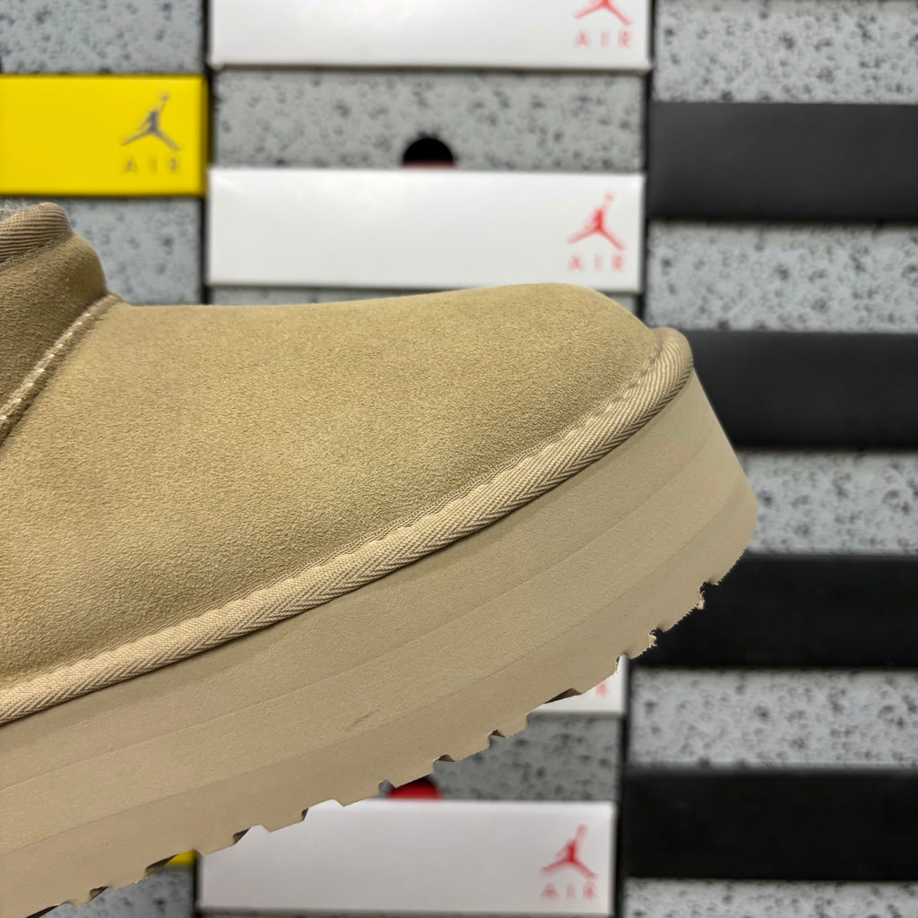 UGG Mustard Platform Ankle Boots – 5 cm Sole