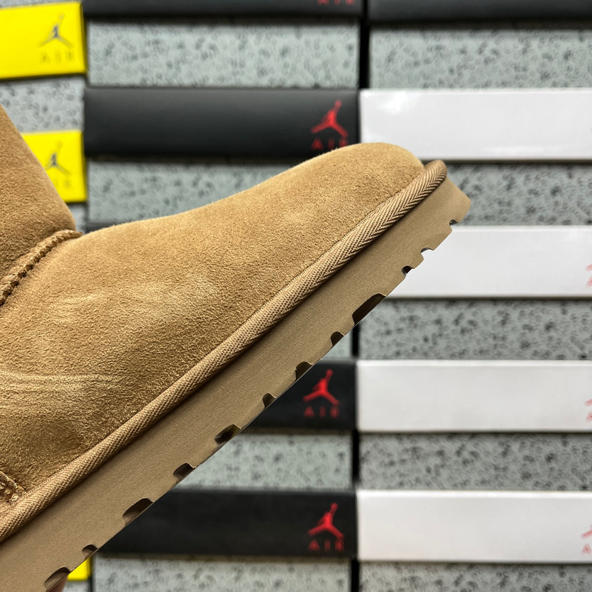 UGG Chestnut Classic Short Winter Boots
