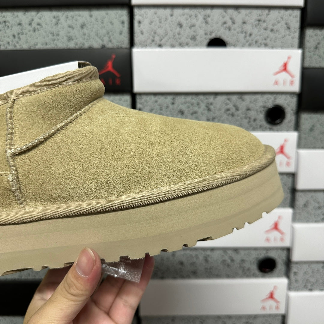 UGG Mustard Platform Ankle Boots – 3 cm Sole