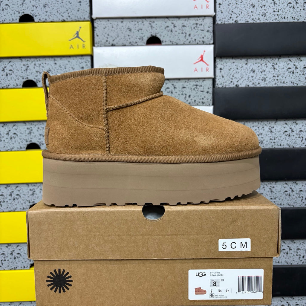 UGG Chestnut Platform Ankle Boots – 5 cm Sole